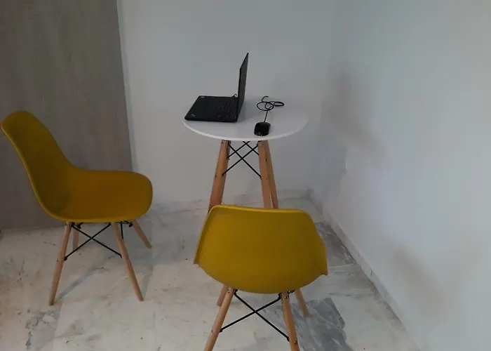 Aristotelous 1 Min Supercentral Mini Studio